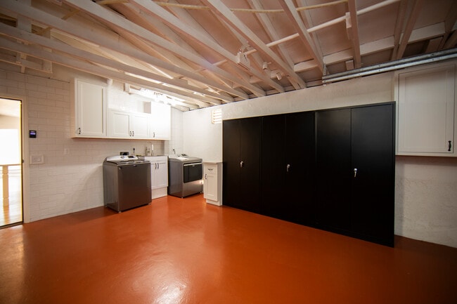 Building Photo - 8351 Zitola Ter