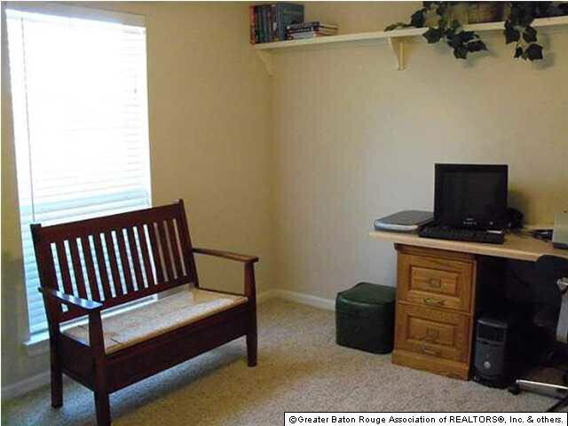Building Photo - 3948 Preakness Dr