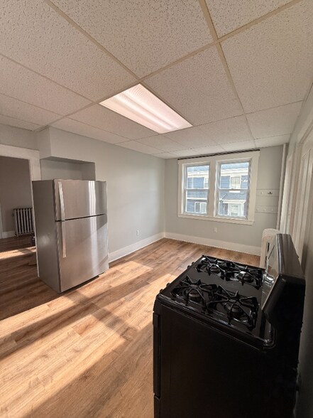 Building Photo - 110 Prospect St