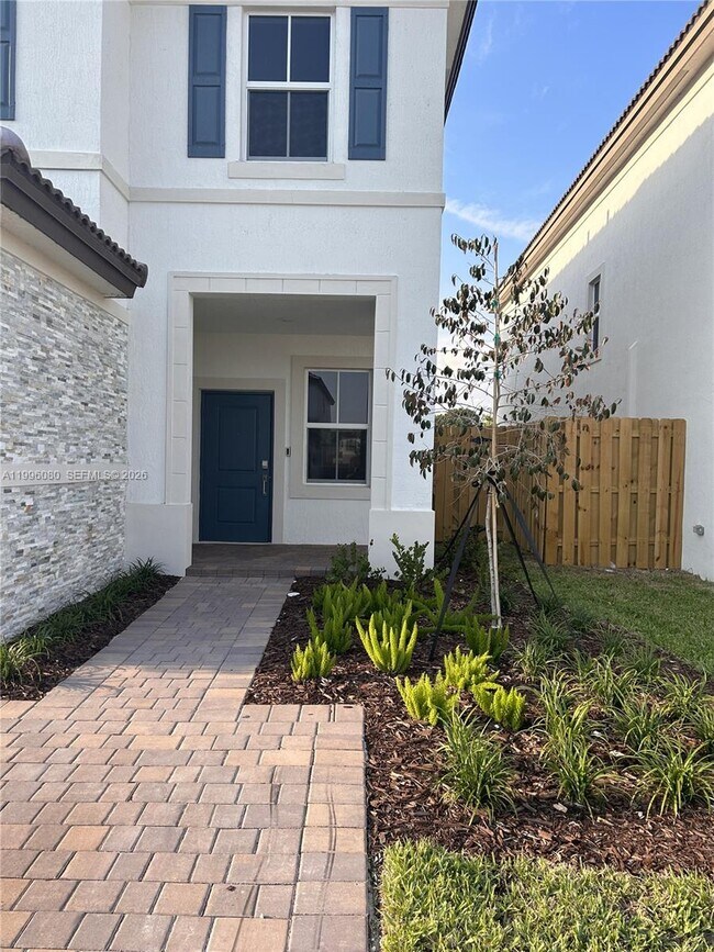 Building Photo - 2345 NW 131st Cir