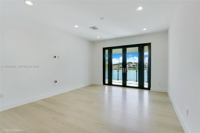 Building Photo - 8095 Crystal Downs Ave