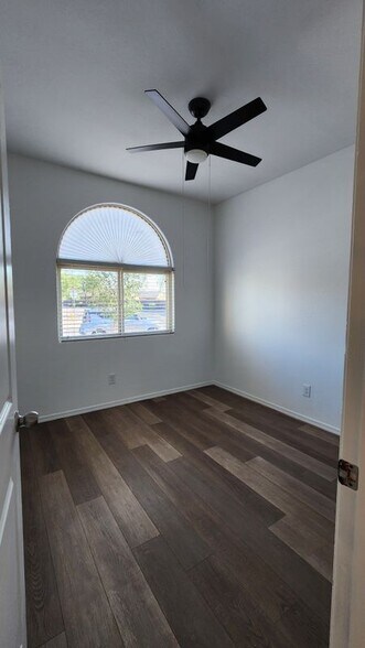 Building Photo - 41932 W Manderas Ln