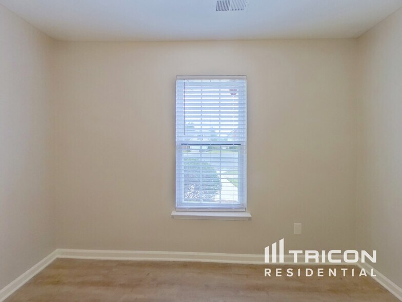 Building Photo - 1510 Verese Ct
