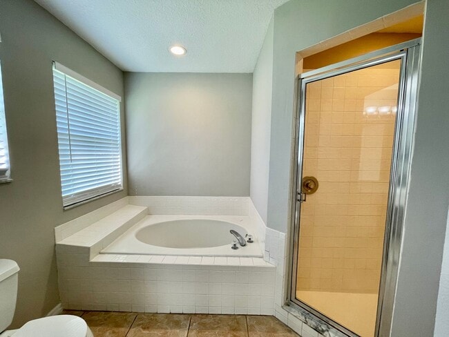 Building Photo - Great 4/2 home in Wedgefield!!