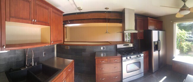 Building Photo - 524 S 900 E