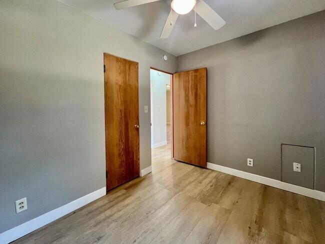 Building Photo - Beautiful 4-Bed, 2-Bath Single-Family Home!