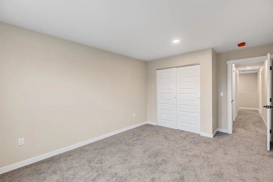 Building Photo - 2506-2508 Castle Pines Dr