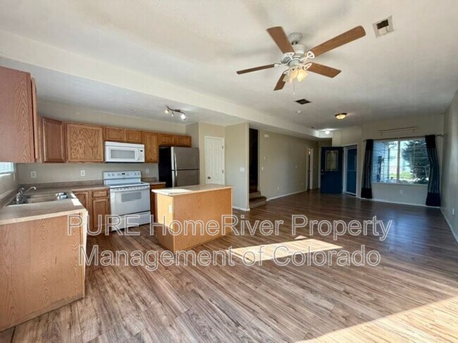 Building Photo - 691 Hailey Glenn View
