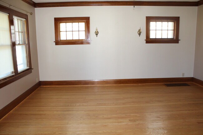 Living room - 7532 27th Ave