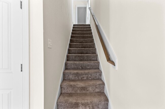 Building Photo - 520 Black Pearl Cir