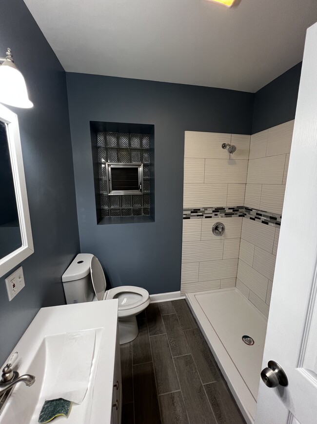 Building Photo - 8320 S Sangamon St