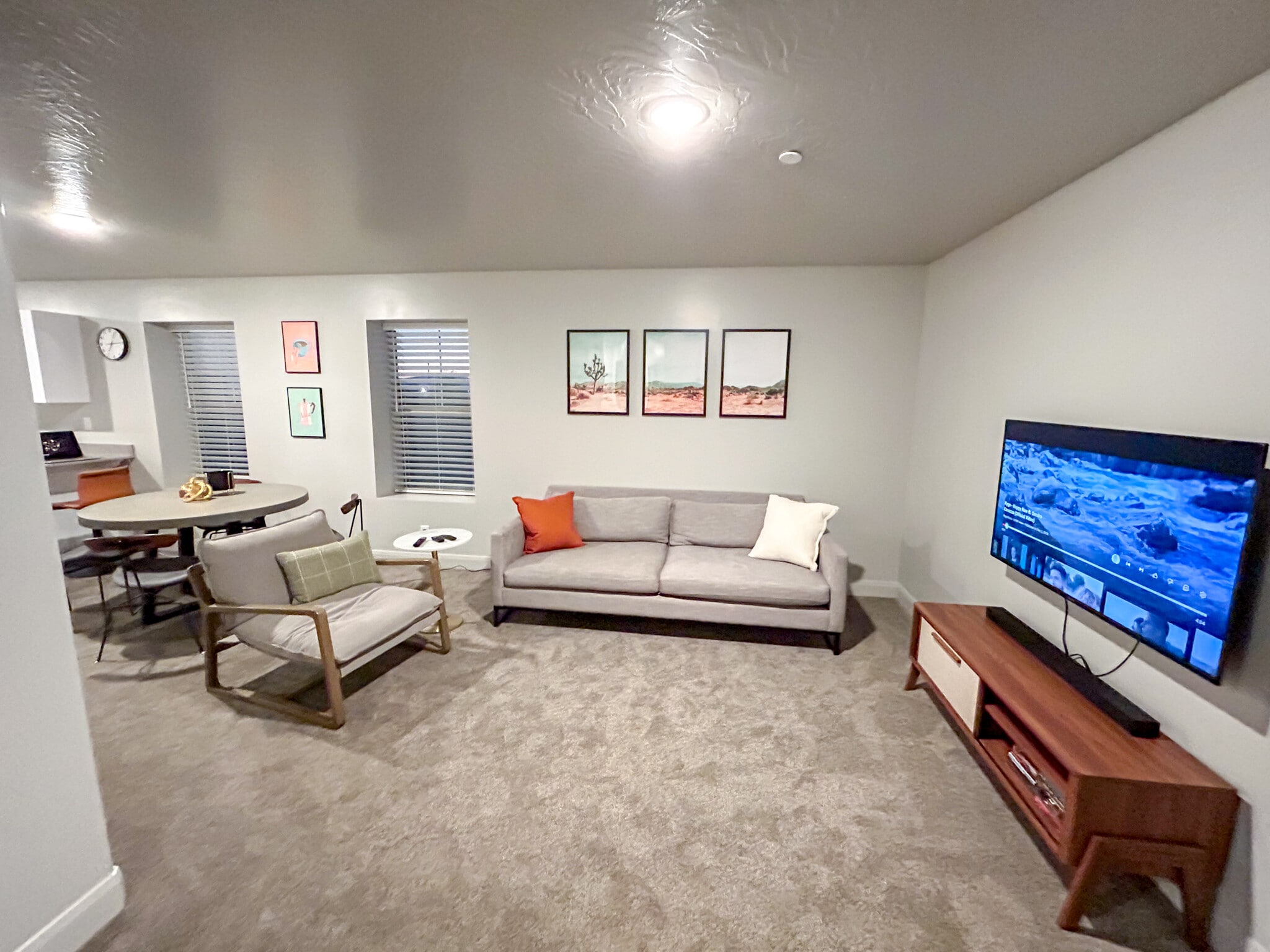 Building Photo - 128 N Lone Rock Dr