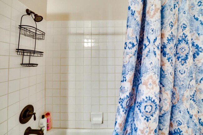 Building Photo - 2697 Pala Dura Dr