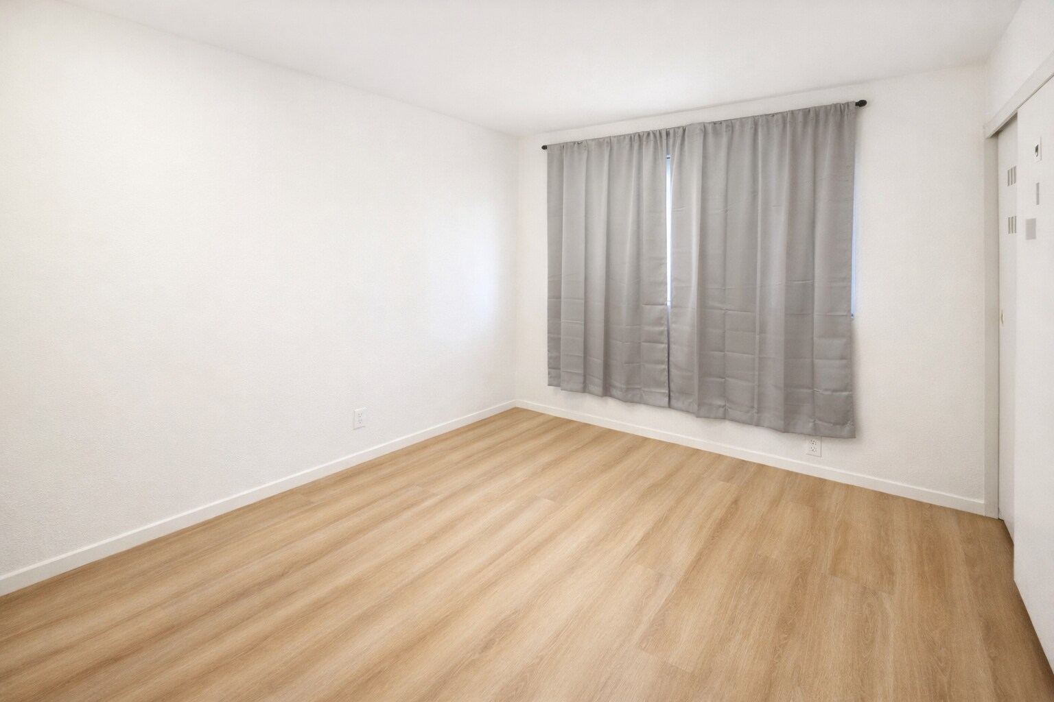 Building Photo - 411 E Santa Fe Ave