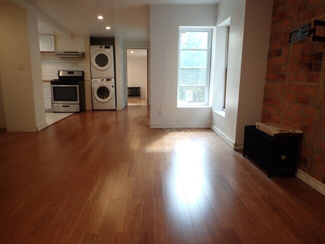 Building Photo - 89 Clermont Ave