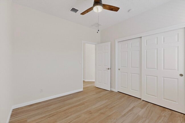 Building Photo - 4 Avenida Vista Esquisita