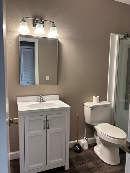 Building Photo - 3437 E Fort King St