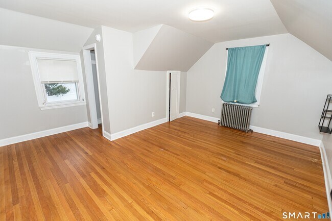 Building Photo - 99 Jordan Ln