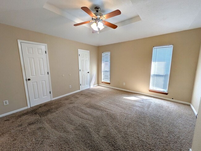 Building Photo - 7945 Blue Bonnet St