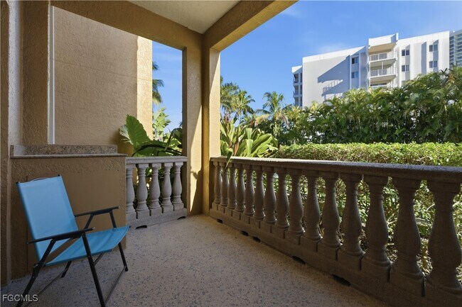 Building Photo - 2825 Palm Beach Blvd