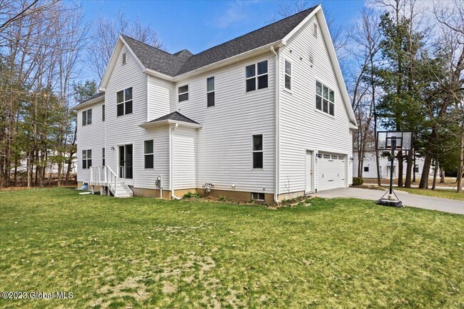 Building Photo - 1 Woodbridge Ct