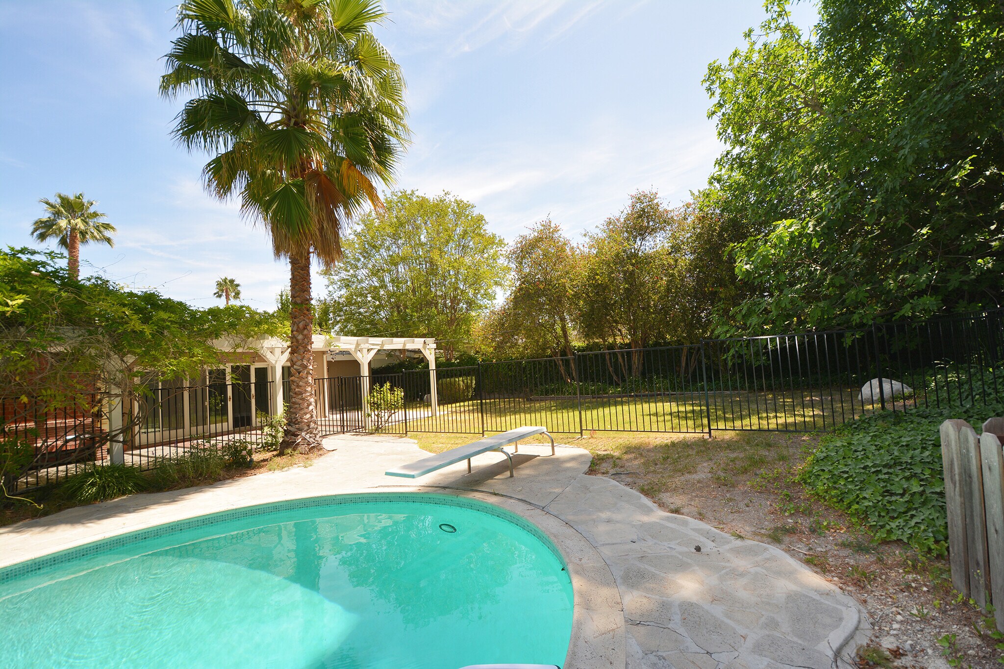 Building Photo - 23526 Dolorosa St