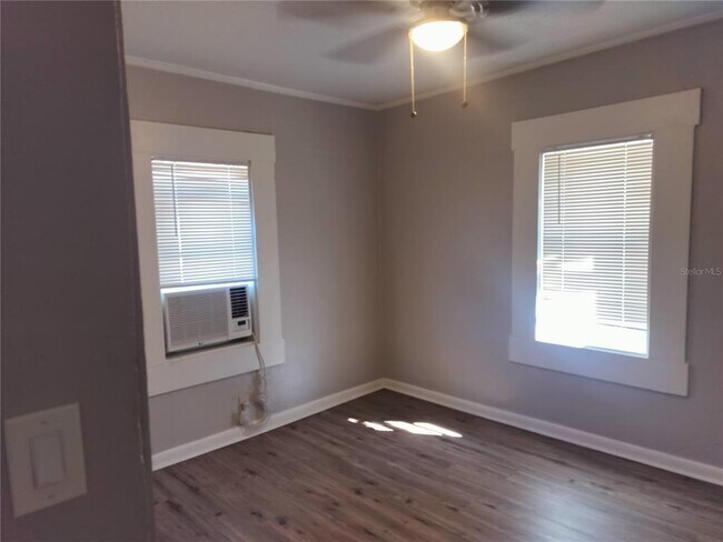 Building Photo - 426 E St