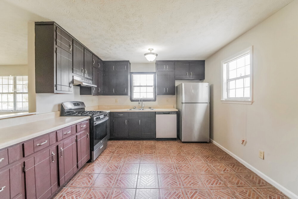 Building Photo - 1061 Lombardy Way