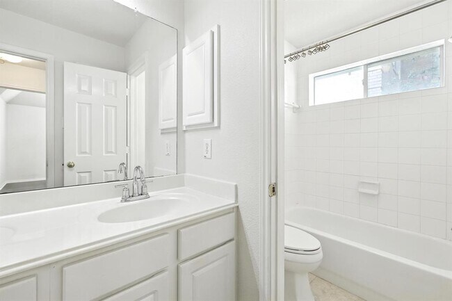 Building Photo - 14411 Gadshill Cir