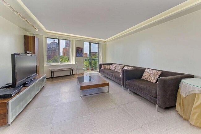 Building Photo - 2 bedroom in NEW YORK NY 10013