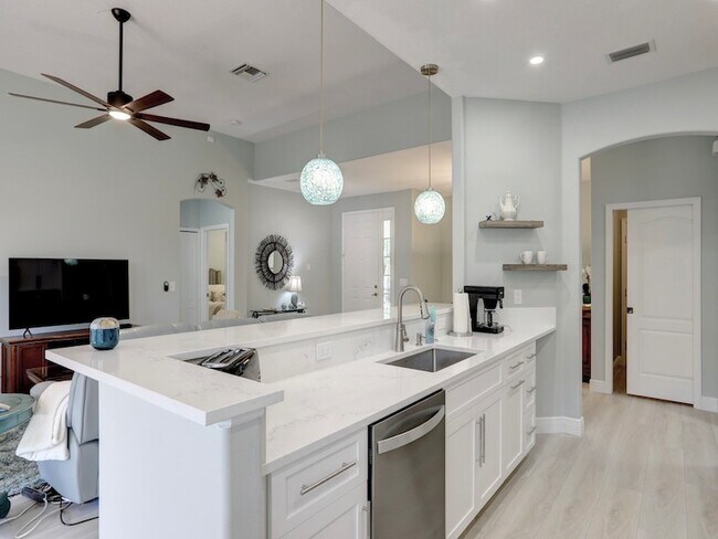 Building Photo - 309 Swallowtail Ln
