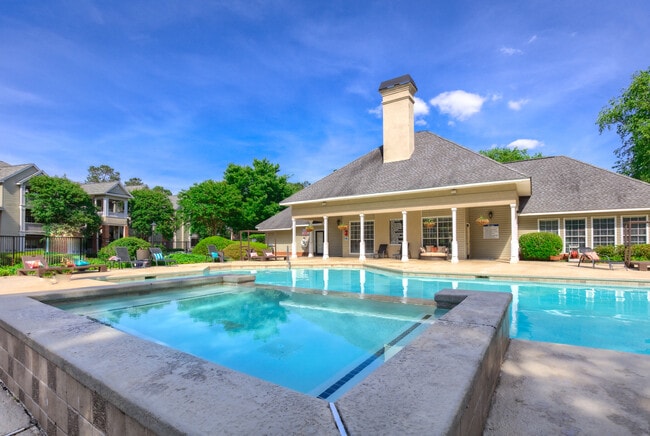 Building Photo - Estates at Barrington