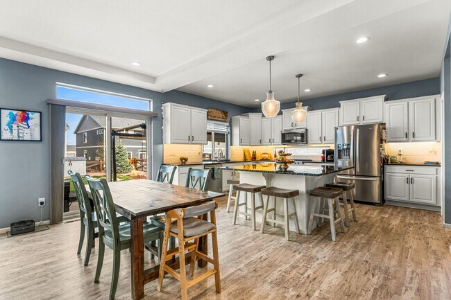 Building Photo - Amazing 2 story in Banning Lewis Ranch