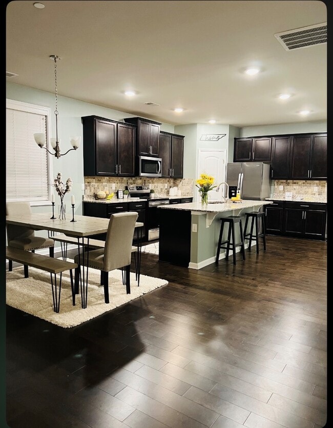 Building Photo - 410 Prestige Ct