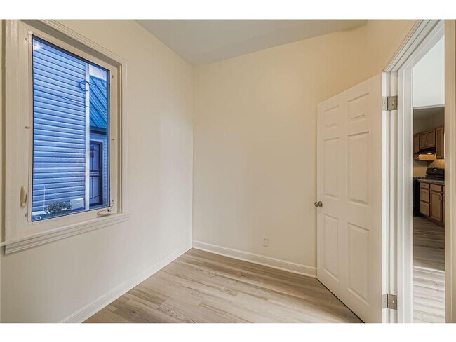 Building Photo - 2630 14th Ave S