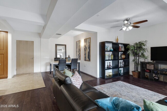 Building Photo - 7161 E Rancho Vista Dr