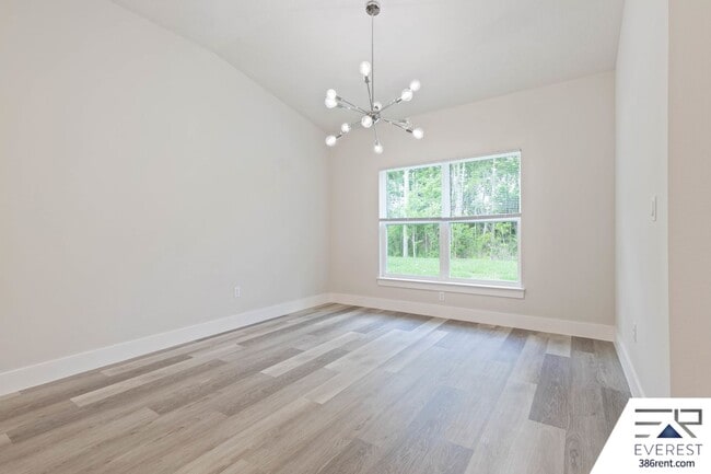 Building Photo - FULLY FENCED, LIKE NEW 3/2/2 IN PINE LAKES