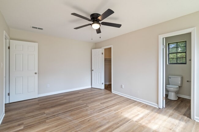 Building Photo - 3919 Wexford Ct