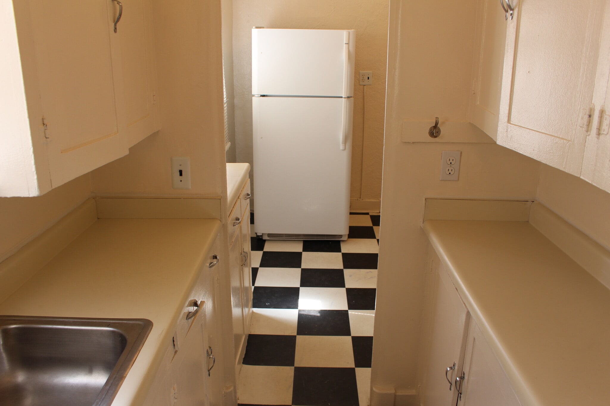 Pantry - 214 Pine St SE