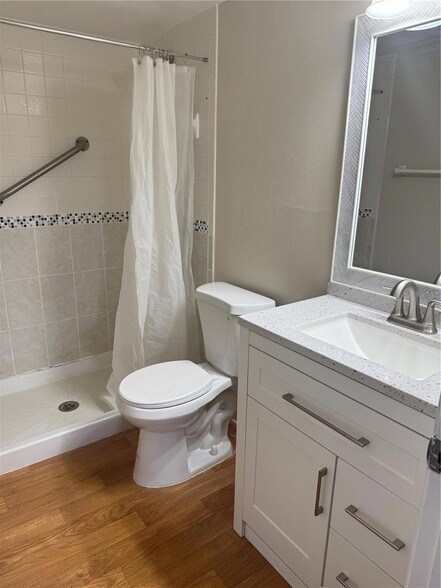 Building Photo - 8215 Sun Spring Cir