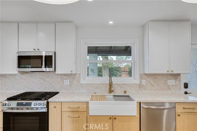 Building Photo - 8666 Keokuk Ave