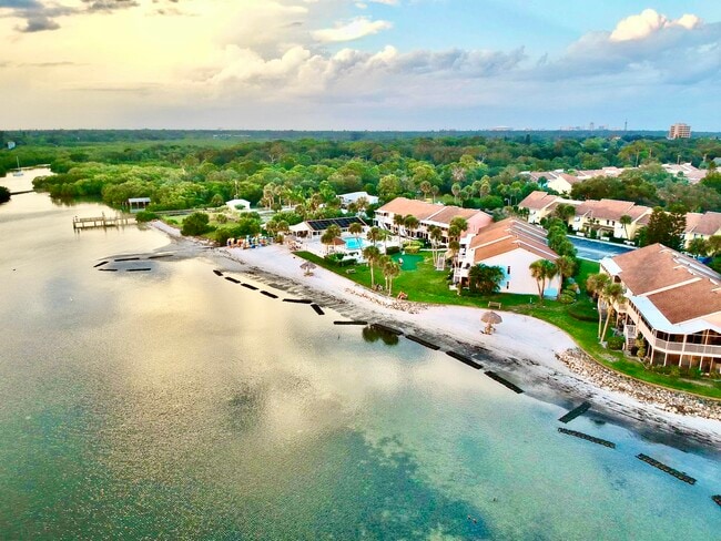 Building Photo - 4225 38th Ave S