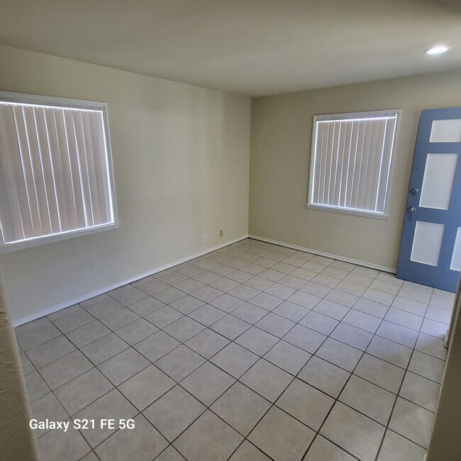 Building Photo - 2100 Cabrillo Ave