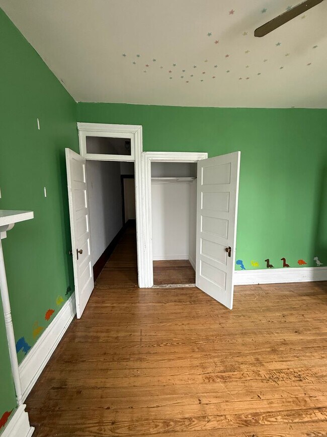 Building Photo - 49 W Commerce St