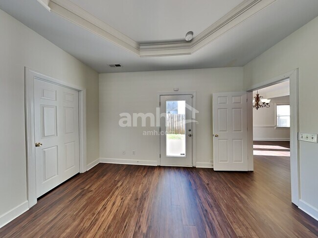 Building Photo - 13036 Meadowmere Road