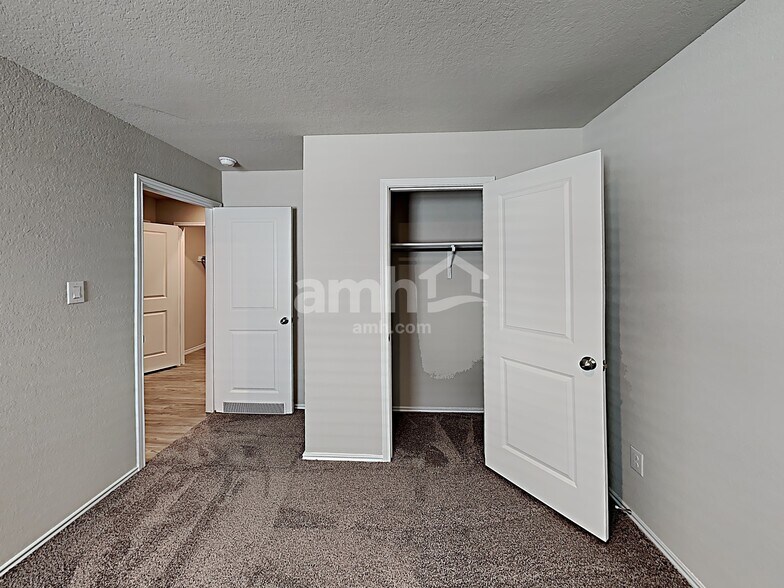 Building Photo - 10507 Varmus Dr