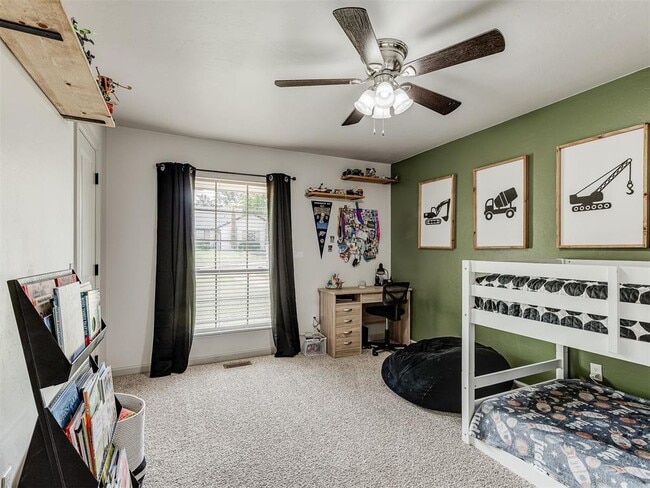 Building Photo - 801 Rock Hollow Rd