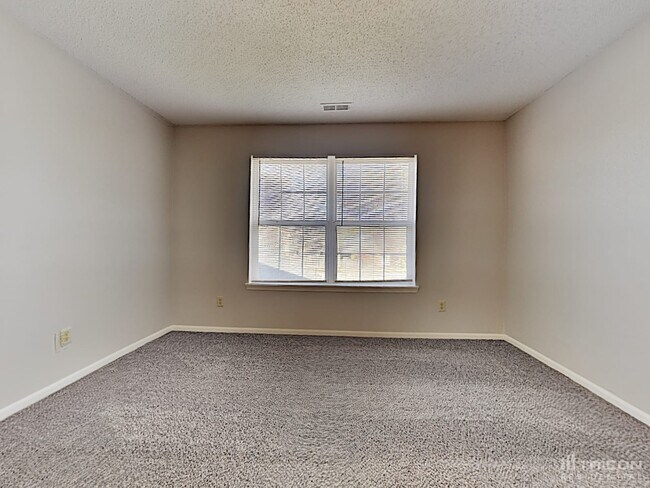 Building Photo - 507 Deer Trail Dr