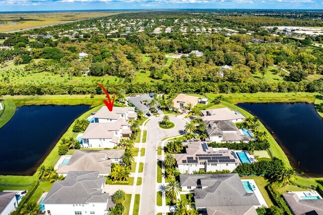 Building Photo - 19863 Meadowside Ln