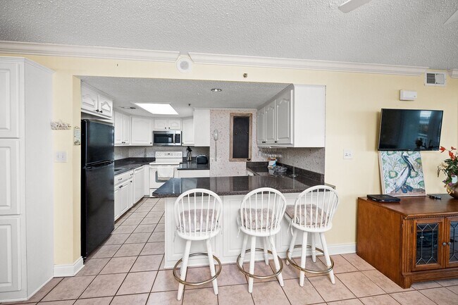 Building Photo - 4610 White Ave